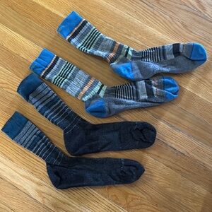 Two Pairs of Darn Tough Men's Crew Light Cushion - Size Large